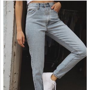 High waisted light wash jeans